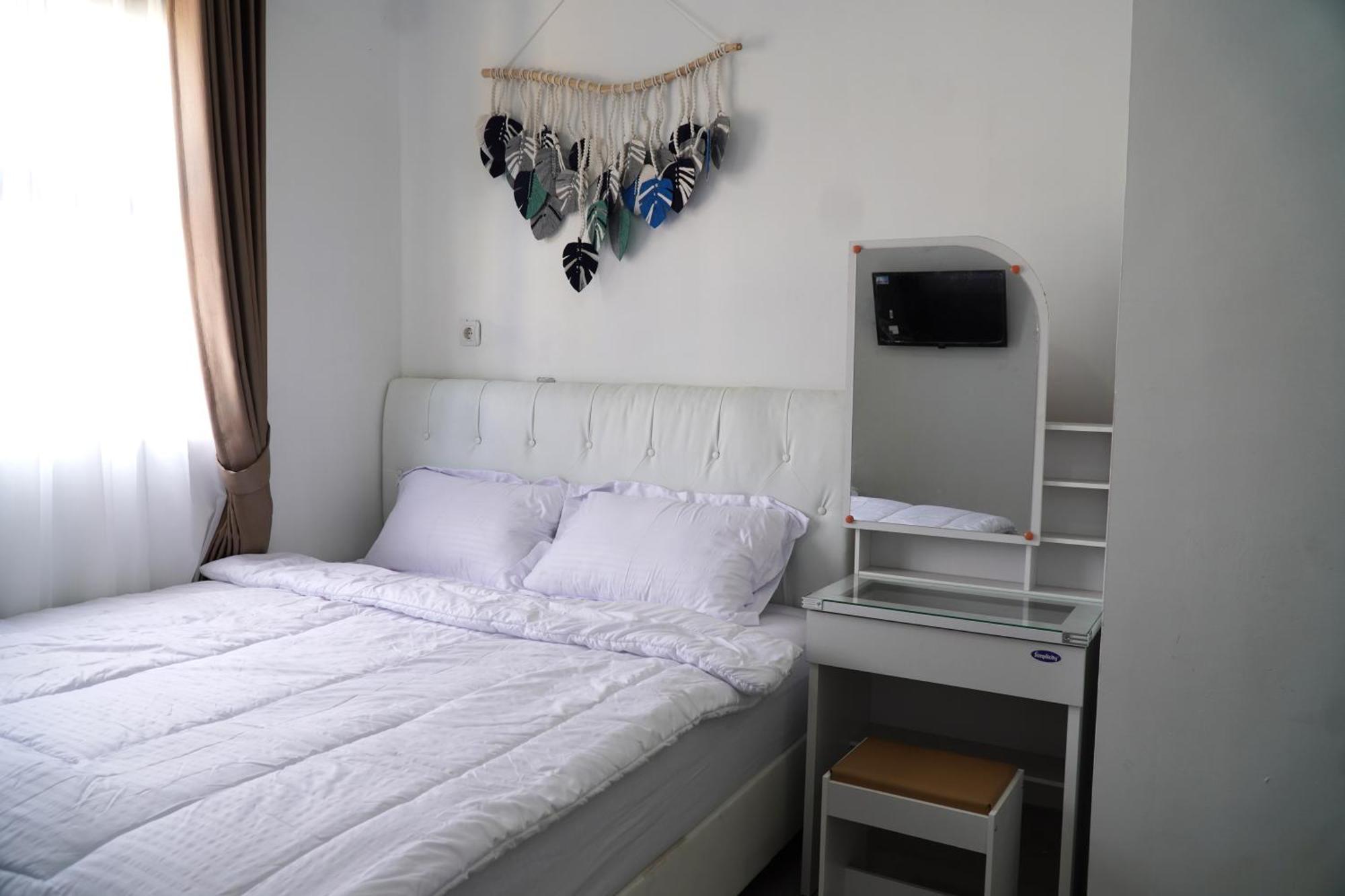 Arlita Guesthouse Cianjur Exterior photo